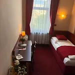 欧陆酒店 3* 比尔森