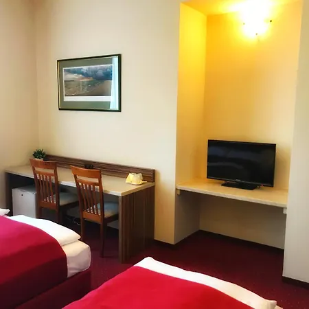 Continental Hotel 3*