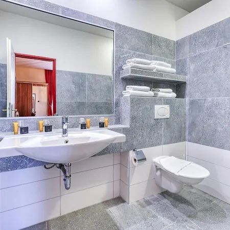 Ξενοδοχείο Continental 3*