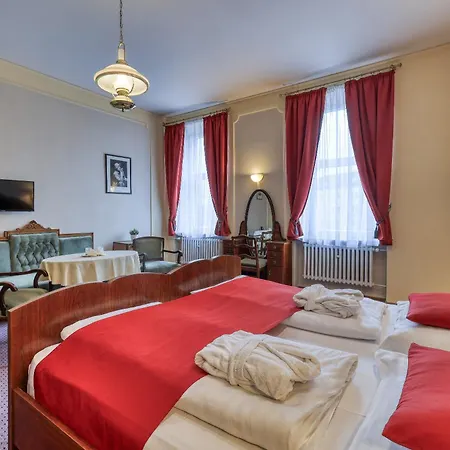 Continental Hotel 3*