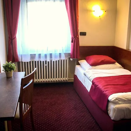 Continental 3* Πίλζεν